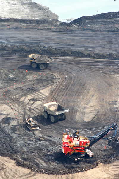  těžba ropných písků
v Albertě v Kanadě